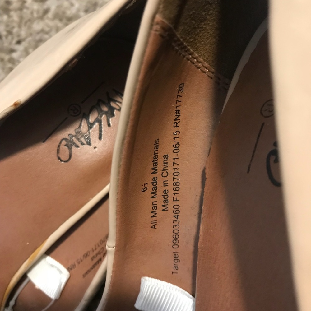 Heels - Picture 3 of 5